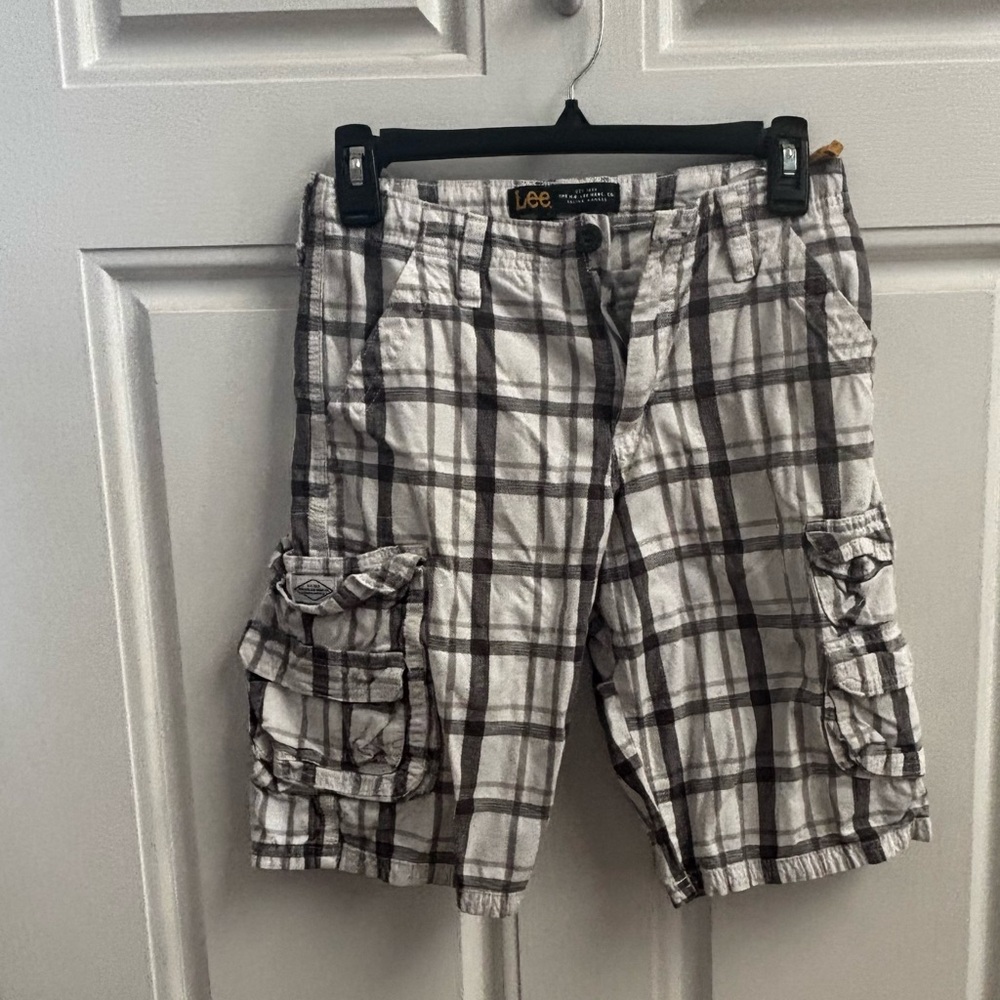 Lee Men's White and Gray Plaid Cargo Shorts